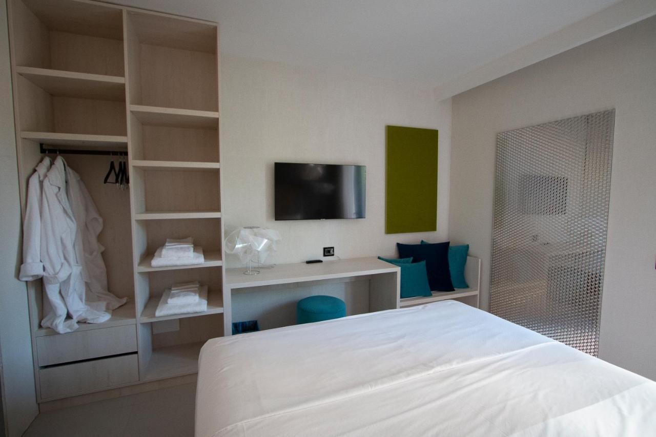 Demo Hotel Design Emotion Rimini Dış mekan fotoğraf