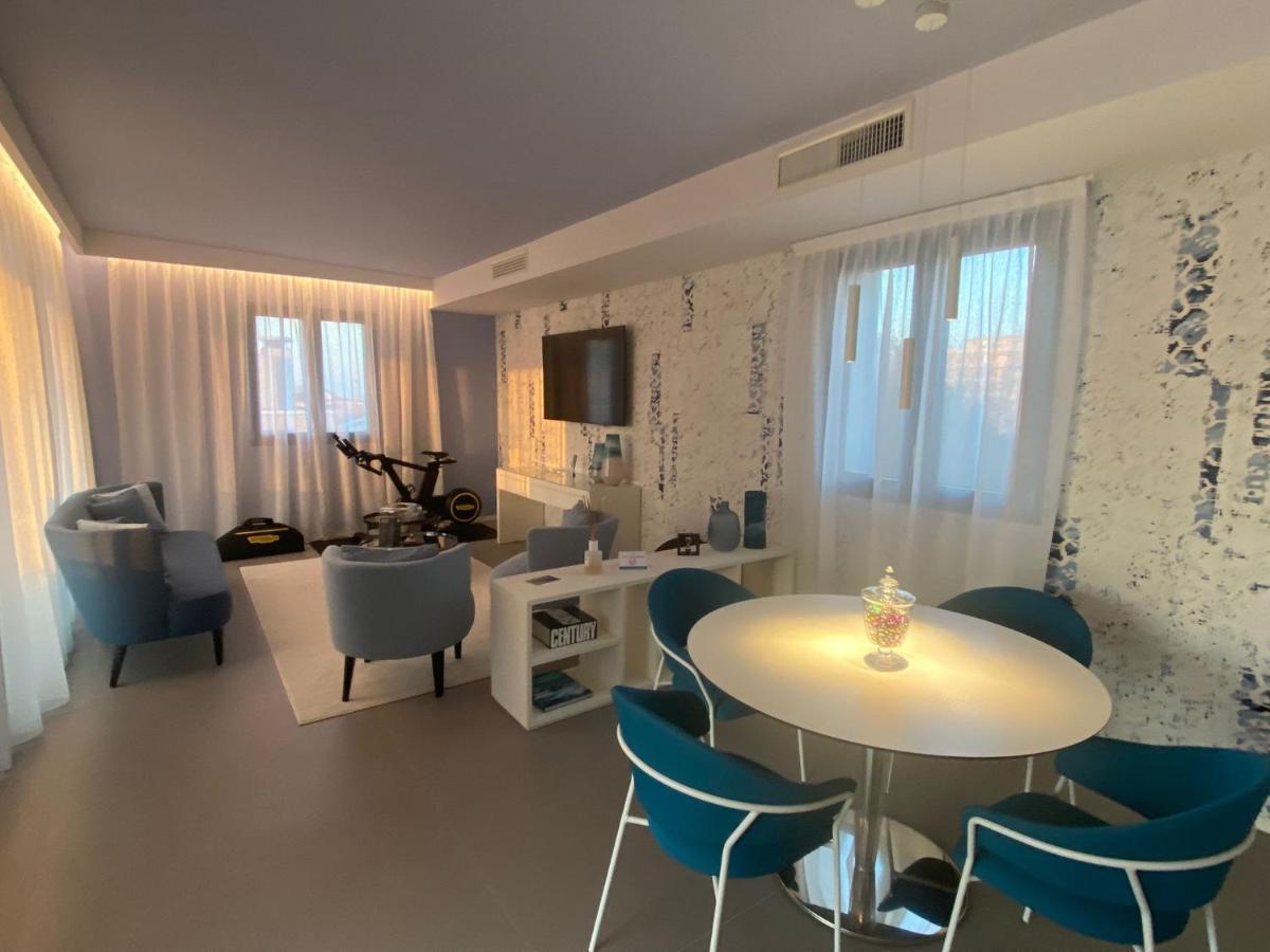 Demo Hotel Design Emotion Rimini Dış mekan fotoğraf